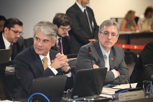 Conselheiro Orlando Rochadel (dir.)