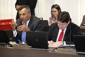 Membros de conselhos superiores do MPU n&atilde;o podem conceder tutelas de urg&ecirc;ncia