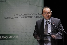 claudio portela revista