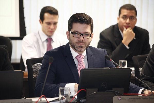 foto conselheiro leonardo farias