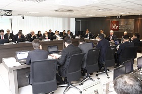 lancamento mp um retrato MG 7760