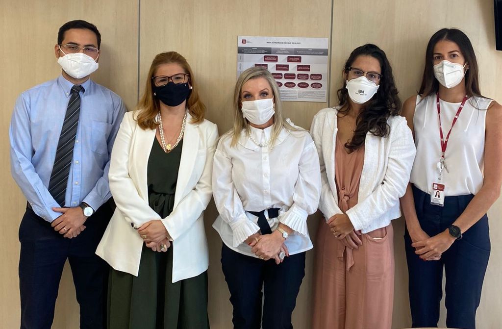 Sandra e membras do MPT