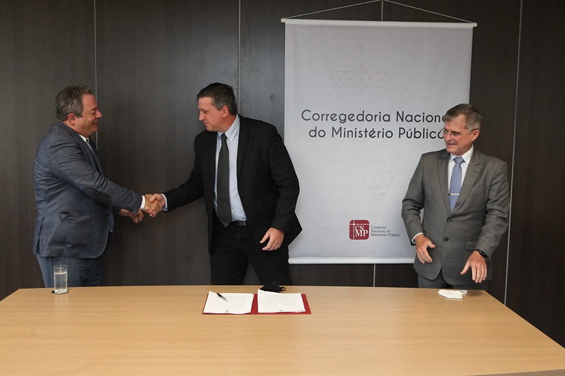 CNMP e Instituto de Combustível Legal assinam acordo para combater crimes de adulteração de combustíveis e sonegação de impostos 