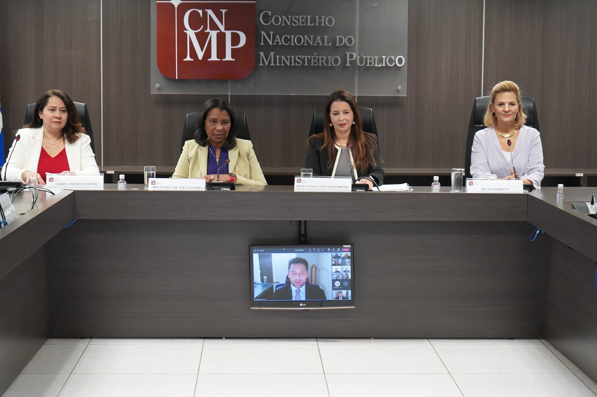 Ouvidores do Ministério Público tratam de formulário que receberá manifestações de violência política contra as mulheres    