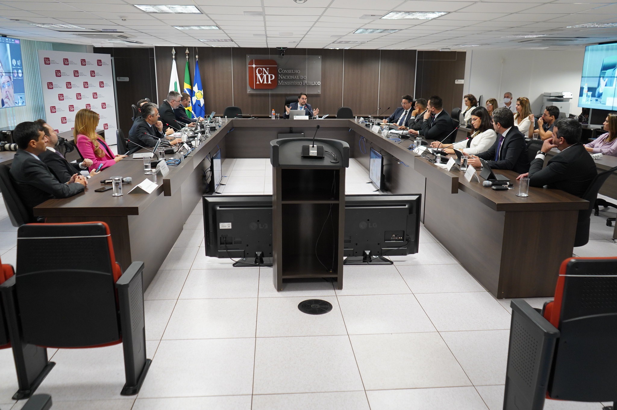 CNMP sedia segundo encontro de grupo de trabalho que trata da atuação do MP em processos de recuperação judicial e falência de empresas 