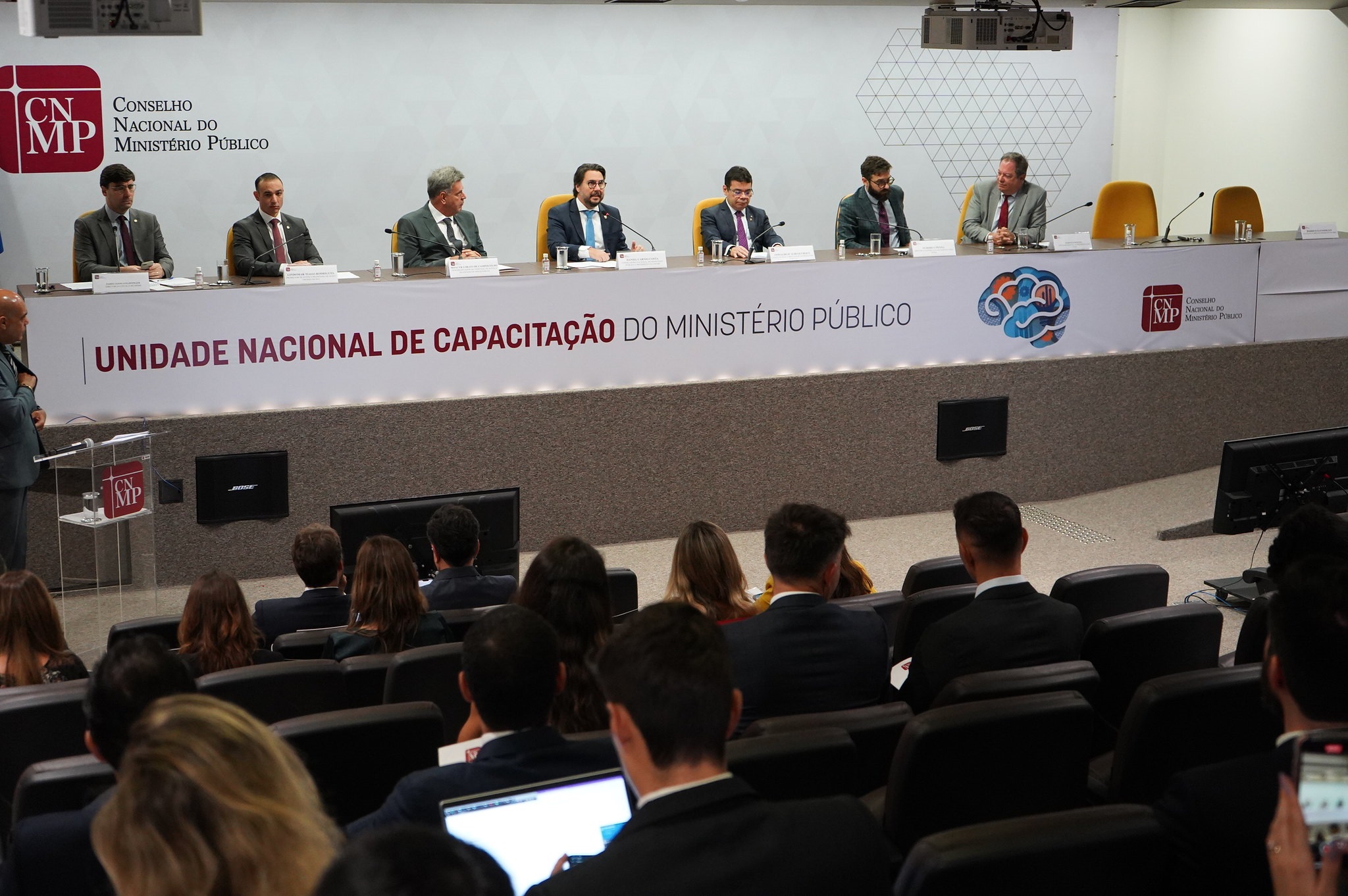 Em evento internacional, conselheiro do CNMP destaca importância da atuação do Ministério Público na recuperação de ativos para o ressarcimento das vítimas    