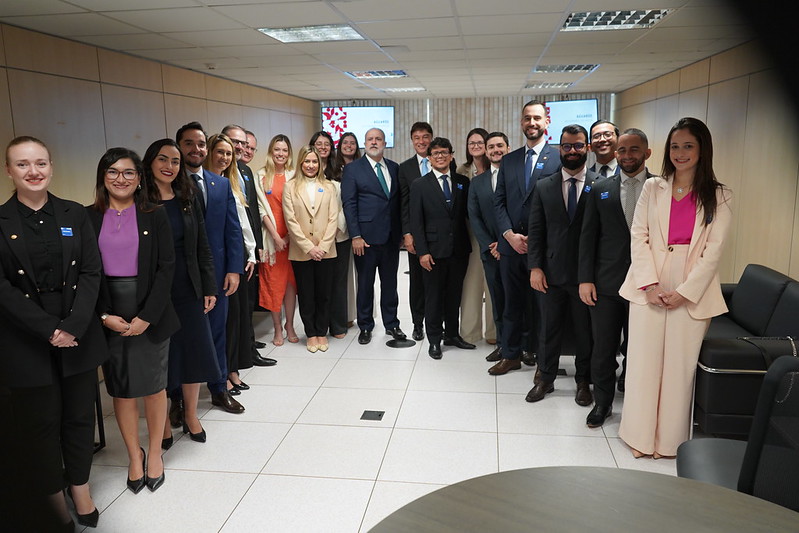 Visita de promotores de Justiça adjuntos