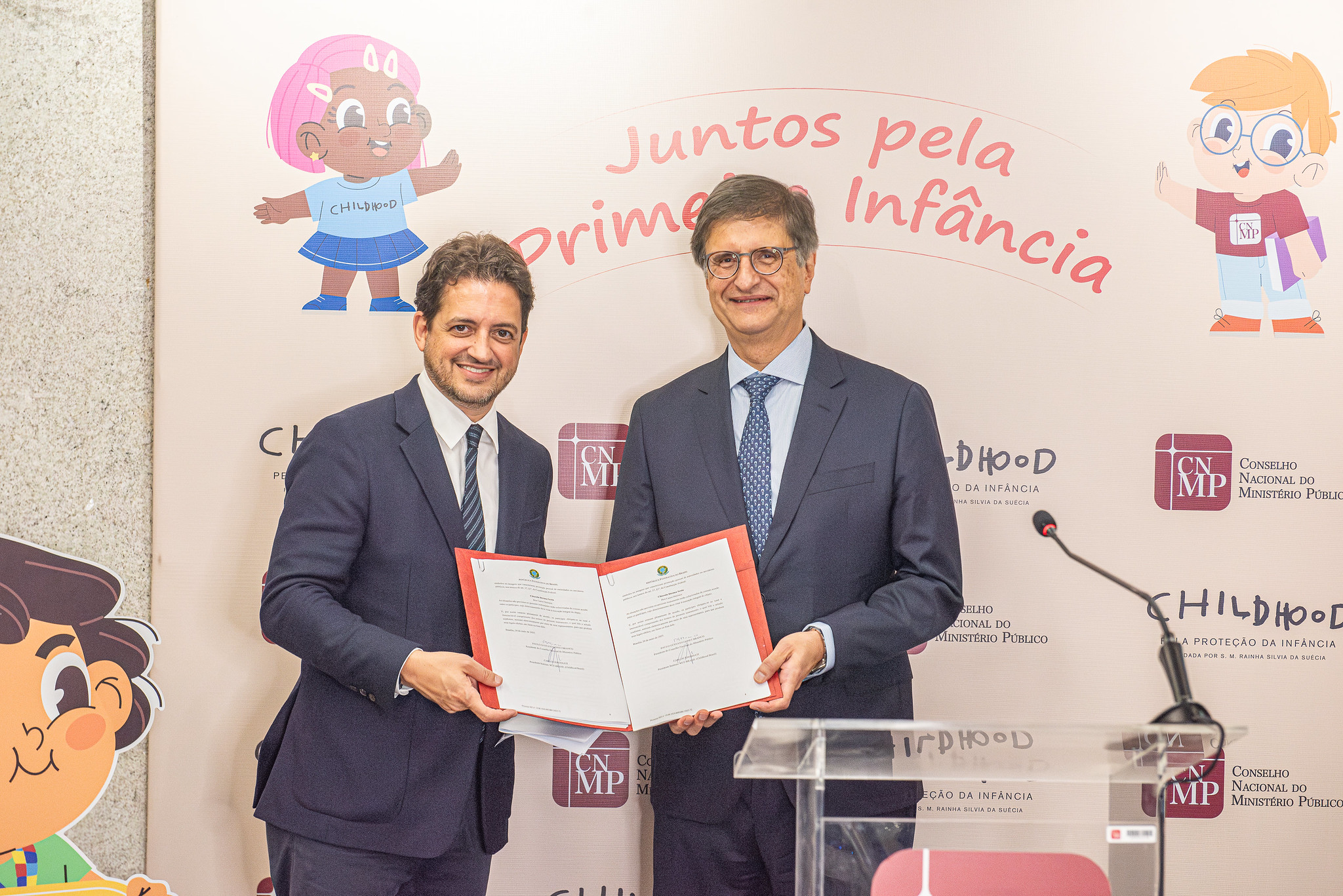 CNMP e Childhood Brasil assinam protocolo de intenções para proteção dos direitos de crianças e adolescentes   