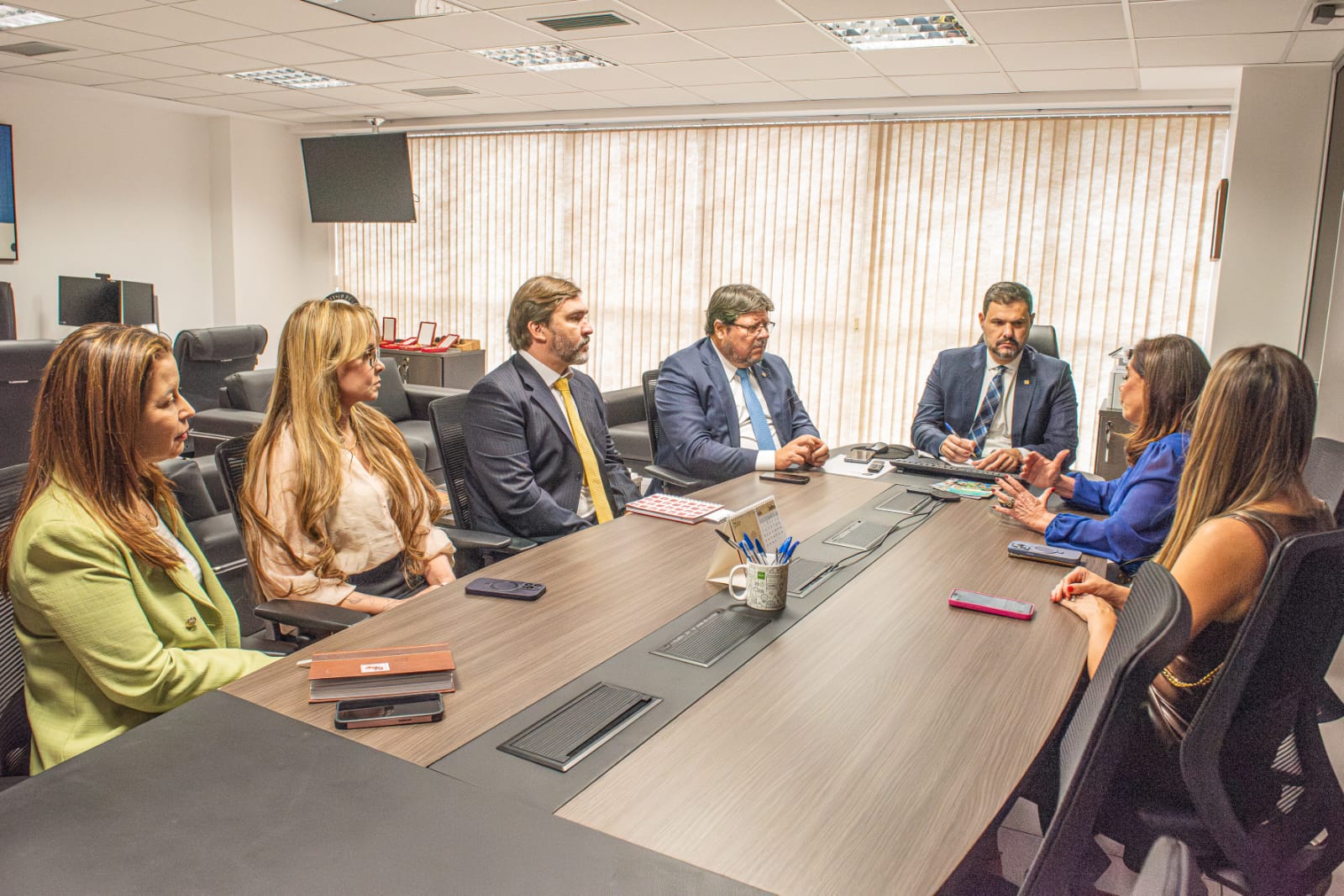 Corregedor nacional do MP discute ações e estratégias no combate à violência de gênero com a procuradora da Mulher da Câmara dos Deputados, Soraya Santos 