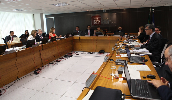 Sesso_Plenrio_14.3_261-001