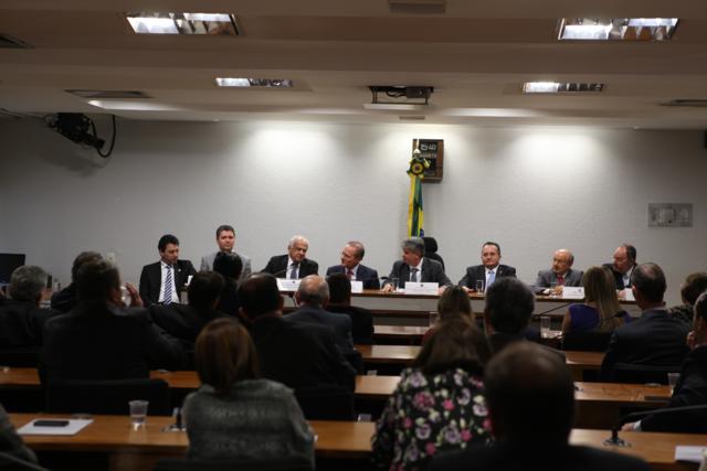 Reuniao_CNMP_CNPG_SENADO_PEC_37_640x427