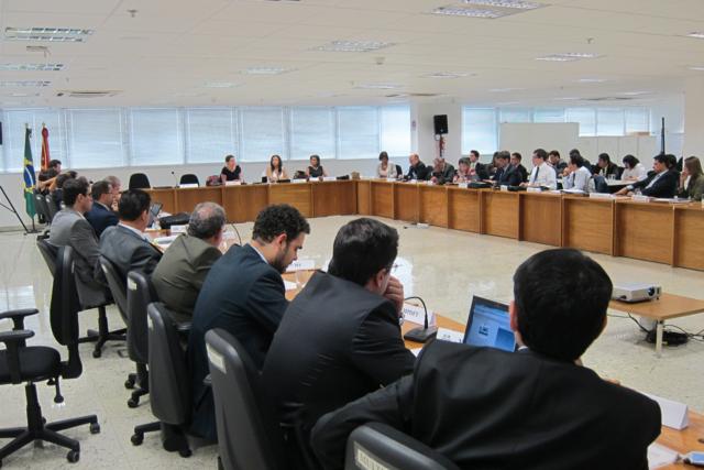 reuniao_persecucao_penal7_640x427